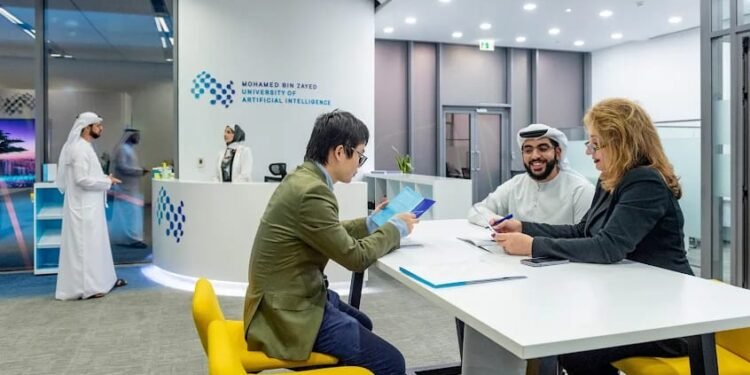 Kuliah S2 hingga S3 Gratis di Abu Dhabi, Per Bulan Bisa Kantongi Uang Saku hingga Rp65 Juta 1 Beasiswa kuliah di Abu Dhabi