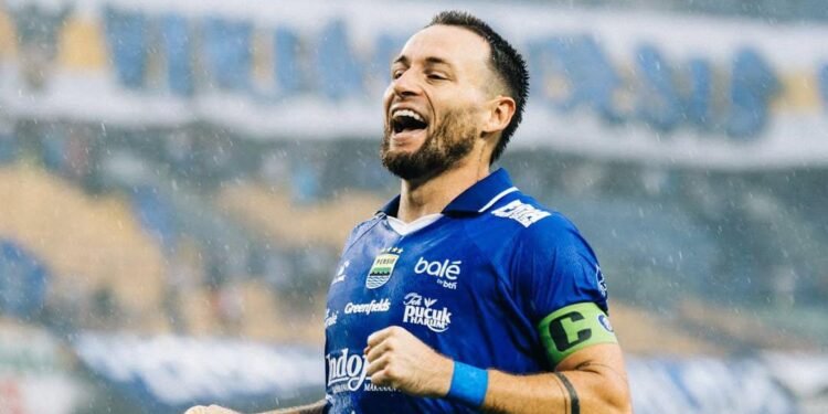 Persib Bandung Hadapi PSBS Biak, Marc Klok Ingin Curi Poin 1 Persib