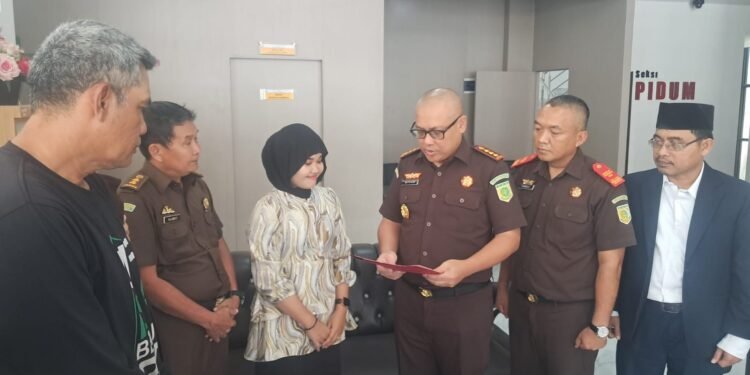 Tersangka Kecelakaan Lalu Lintas, Mahasiswa Untirta Disanksi Mengajar di Paud 1 Mahasiswa untirta disanksi sosial