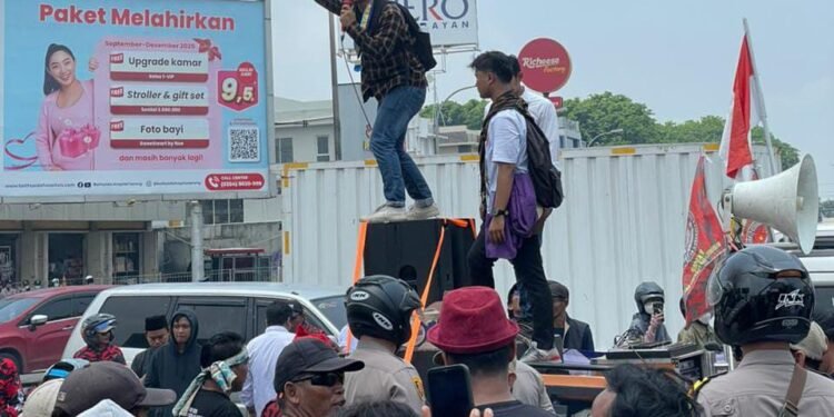 Lemahnya Peran Pemda dan Penegak Hukum, Mahasiswa Tuntut Penertiban Truk ODOL di Kramatwatu 1 ODOL