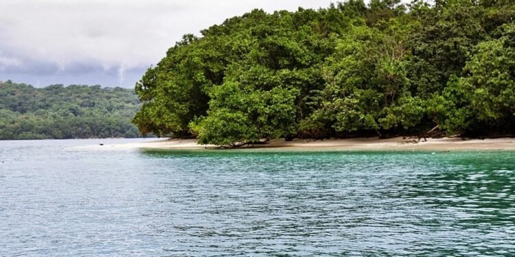 Pulau Liwungan dan Popole