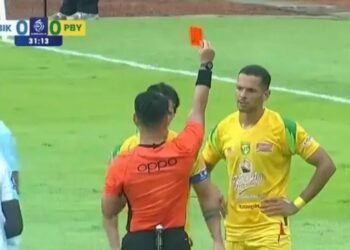 Super League Pekan 10 Telah Usai, Total 9 Kartu Merah Dikeluarkan Wasit 7 Super League kartu merah