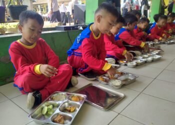 Monitoring MBG di SDN 1 Sempu, Kadindikbud Kota Serang Cek Kualitas Secara Langsung 1 MBG Kadindikbud Kota Serang