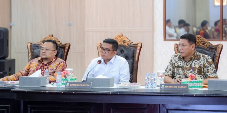 Gubernur Banten Andra Soni soroti truk ODOL