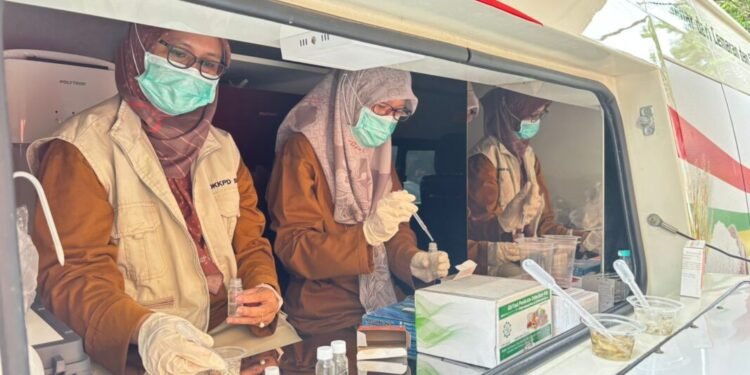 Uji Lab Pangan di Pasar Blok F Cilegon, Ikan Asin Dirapid Tes 1 Cilegon