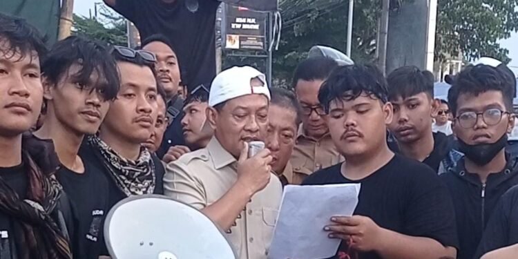 Temui Warga Kramatwatu yang Protes Truk Tambang, Najib Hamas Minta Andra Soni Terbitkan Pergub 1 Kramatwatu