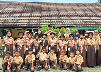 Ketua Harian Kwarcab Kota Serang Peringati Hari Sumpah Pemuda di SDN Tembong 3 6 Sumpah Pemuda