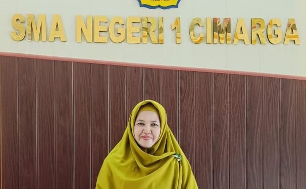 Profil Dini Pitria Kepala SMAN 1 Cimarga yang Kini Banjir Dukungan, Sudah 20 Tahun Mengabdi untuk Negara 1 Kepala SMAN 1 Cimarga Dini Fitria