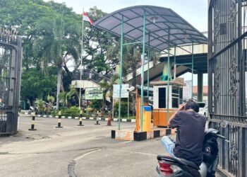 Warga Keluhkan Parkir Masuk Masjid Agung Nurul Ikhlas Cilegon 2 parkir