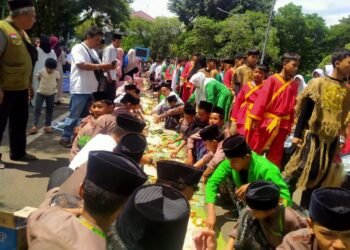 santri murak liwet