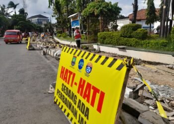 Trotoar Depan Taman Al Hadid Cilegon Dibongkar, Bakal Jadi Spot Nongkrong Ala Malioboro 1 trotoar