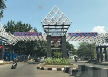 Biaya Kuliah Fakultas Hukum Undip, Golongan Tertinggi Bisa DP Mobil Bekas 1 undip