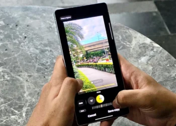 6 Aplikasi yang Bisa Bikin Foto Burik Jadi Glowing Seketika 7 Aplikasi ubah foto burik jadi glowing