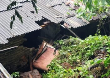 Dapur rumah di Cilegon jebol