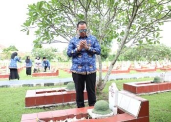 Tunaikan Ibadah Umroh, Budi Rustandi Doakan Kota Serang Maju, Bahagia dan Sejahtera 1 Budi rustandi