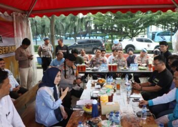 Buruh Kabupaten Serang Minta Upah Naik di Hadapan Bupati 10 Buruh