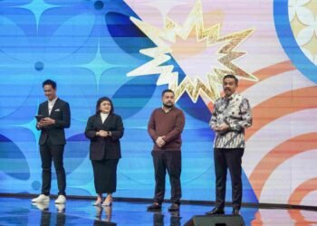 Panggung Grand Final Shopee Jagoan UMKM Naik Kelas menjadi semakin istimewa dengan kehadiran Maman Abdurrahman selaku Menteri UMKM Republik Indonesia.