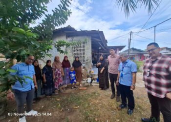 Warga Kampung Combrang