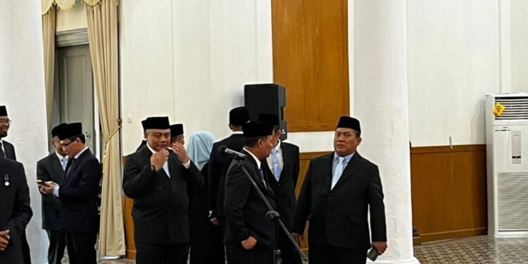 3 Pesan Khusus Andra Soni kepada 23 Pejabat Eselon II yang Baru Dilantik 1 Andra Soni