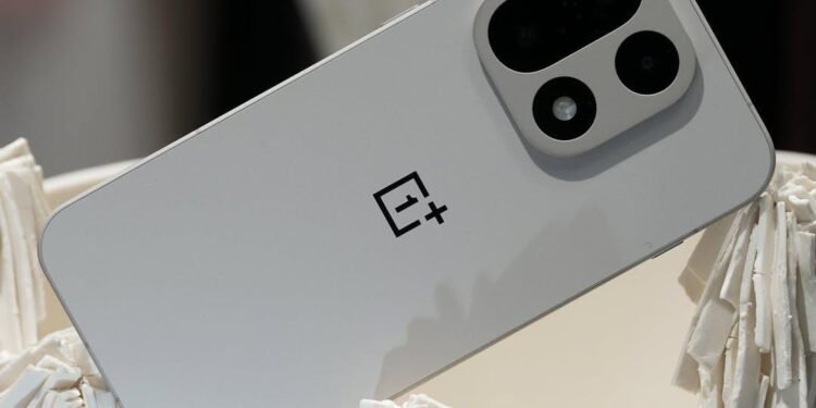 Kembaran Oppo Find X9, OnePlus 15 Diam-diam Punya Spesifikasi Tak Terduga 1 OnepLus