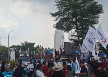 Buruh di Banten Minta UMP 2026 Naik 10 Persen, Semuanya Demi........ 8 UMP Banten 2026