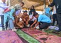 Agar Tak Bingung Usai Bebas, 25 Narapidana di Kabupaten Serang Dilatih Membuat Ecoprint 2 narapidana