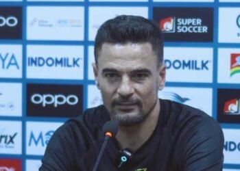 Pelatih Persita Tangerang Carlos Pena