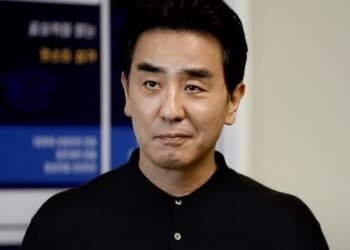 Spoiler Drama The Dream Life of Mr Kim Episode 10 Sub Indo: Pertemuan Nak Soo dan Chang Soo 2 The Dream Life of Mr Kim