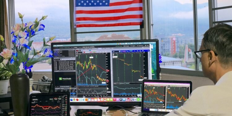 Pasar Saham Diprediksi Masih Akan Naik 10 Persen di 2026, Ini Alasannya 1 pasar saham naik