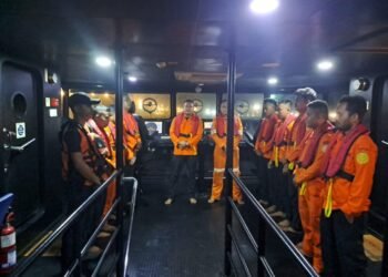 Belasan Pemancing yang Terjebak Cuaca Buruk di Ujung Kulon Diselamatkan Kapal Wisatawan 1 pemancing diselamatkan