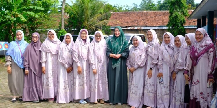 Angelina Sondakh Kunjungi SD Terpadu Al-Qudwah, Berikan Kajian Islami 1 sd terpadu al-qudwah