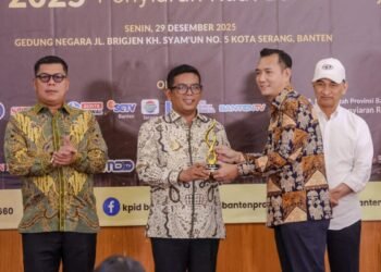 Andra Soni dan Dimyati Tokoh Peduli Penyiaran dari KPID