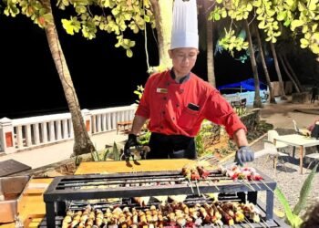 Barbeque Sepuasnya di Horison Resort