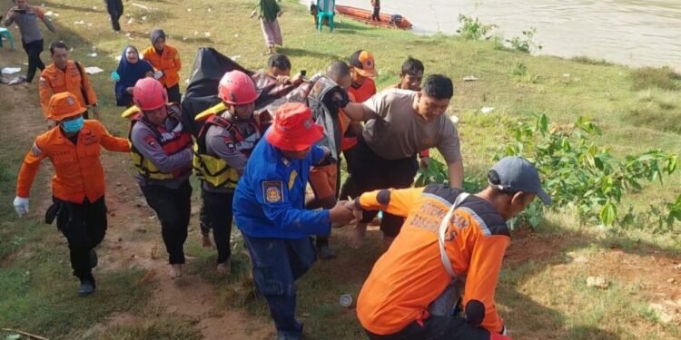 Sempat Tenggelam di Sungai Ciujung, Bocah Sembilan Tahun Akhirnya Ditemukan 1 Bocah tenggelam di Sungai Ciujung