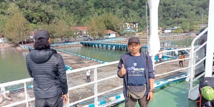 Kisah Relawan Banten yang Tinggalkan Keluarga Demi Bantu Korban Banjir Bandang di Sumbar 1 Relawan