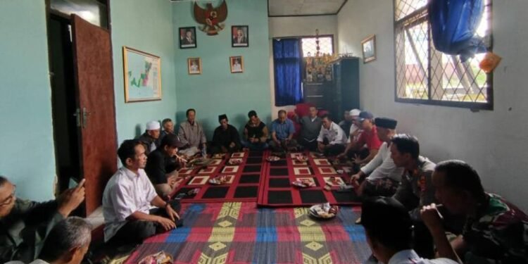 Warga Bersikukuh Tutup Gunung Pulosari Hingga Akhir Desember 2025 1 Pulosari