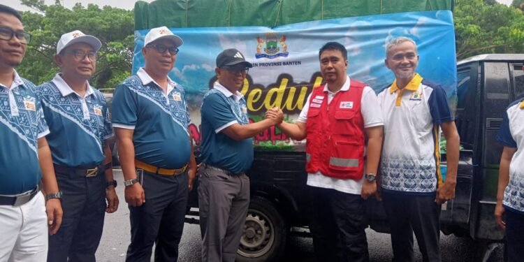 Kadin Banten Serahkan Bantuan Bencana Sumatera Lewat PMI, Berharap Makan Instan dan Peralatan Mandi Bisa Cepat dan Tepat Sasaran 1 Kadin