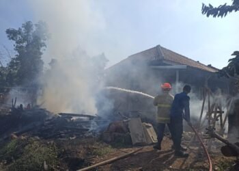 74 Kebakaran Terjadi di Lebak Sepanjang 2025, Kerugian Capai Rp13 Miliar 1 Kebakaran di Lebak