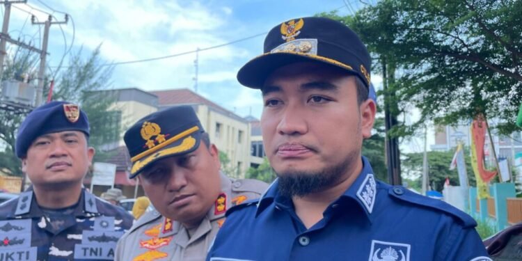 Walikota Cilegon Robinsar