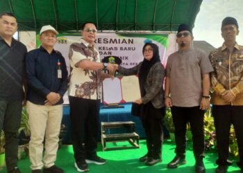 Lahan Sekolah 3.000 Meter CSR Developer, Walikota Serang Budi Rustandi Resmikan Ruang Kelas Baru SD Negeri Banten Indah Permai 3 Budi Rustandi meresmikan tiga ruang kelas baru dan akses jalan menuju SDN Banten Indah Permai yang dibangun di atas lahan CSR