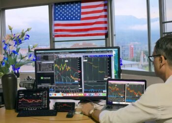 Prediksi Saham Naik di Desember, Dipengaruhi Pemangkasan Suku Bunga The Fed 1 Saham