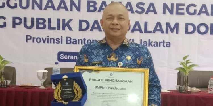 SMPN 1 Pandeglang Juara 1 Penggunaan Bahasa Negara di Ruang Publik dan dalam Dokumen Tingkat Banten dan DKI Jakarta 1 SMPN 1 Pandeglang