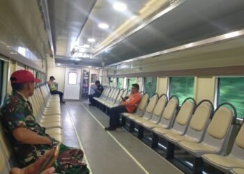 Cerita Pedagang Gunakan Gerbong Khusus di Hari Pertama Beroperasi: Nyaman Banget, Tiketnya Murah! 1 gerbong khusus