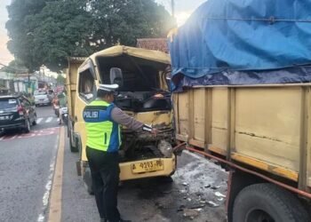 Dua Truk Pengangkut Beras di Pandeglang Kecelakaan, Pengemudi Dilarikan ke Rumah Sakit 2 kecelakaan