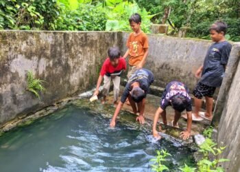 Kolam Air Panas Desa Cikedung