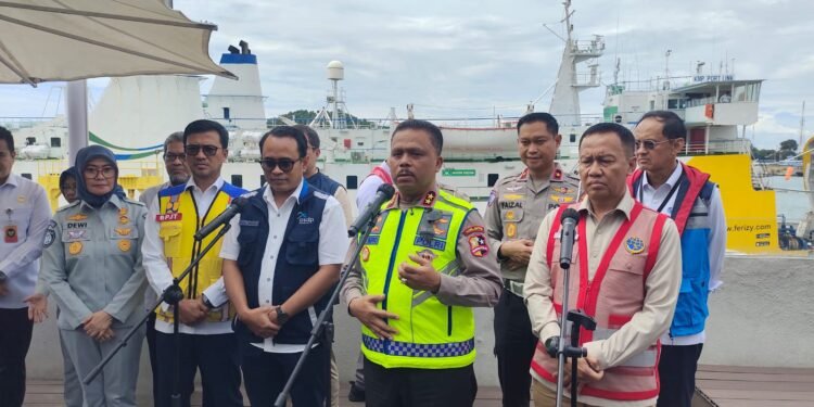 Bibit Siklon di Selat Sunda Jadi Ancaman Angkutan Mudik Nataru, Penundaan Keberangkatan Kapal Bisa Terjadi 1 bibit siklon Nataru