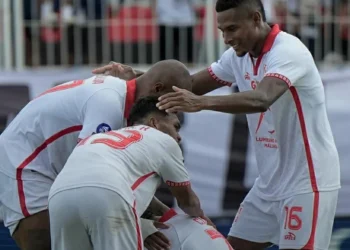 Persib Bandung Keok dari Malut United, Sangat Mantan Cetak Gol Kemenangan Laskar Kie Raha 8 Persib