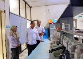 Najib Hamas kunjungi UPTD Laboratorium