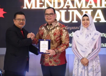 Hadiri Perayaan Natal dan KKR, Budi Rustandi Komitmen Kota Serang Perkuat Toleransi Antar Umat Beragama 7 budi rustandi