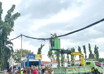 kabel semerawut di Cilegon